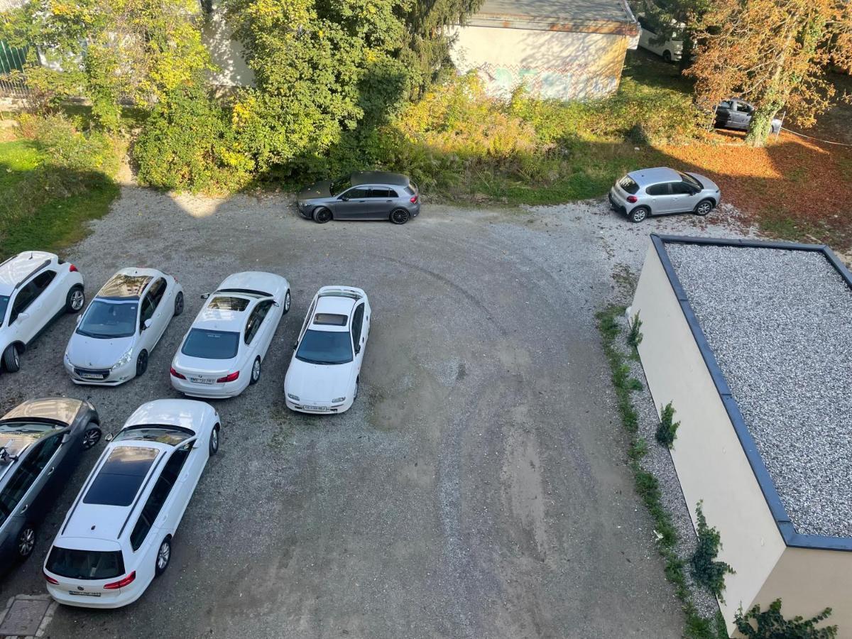 Casa Park Premium Free Parking Appartement Maribor Buitenkant foto